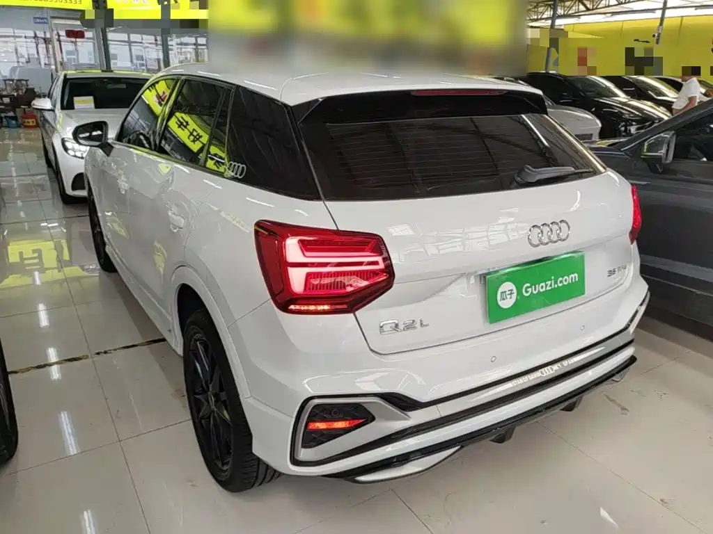 Audi Q2L 2022