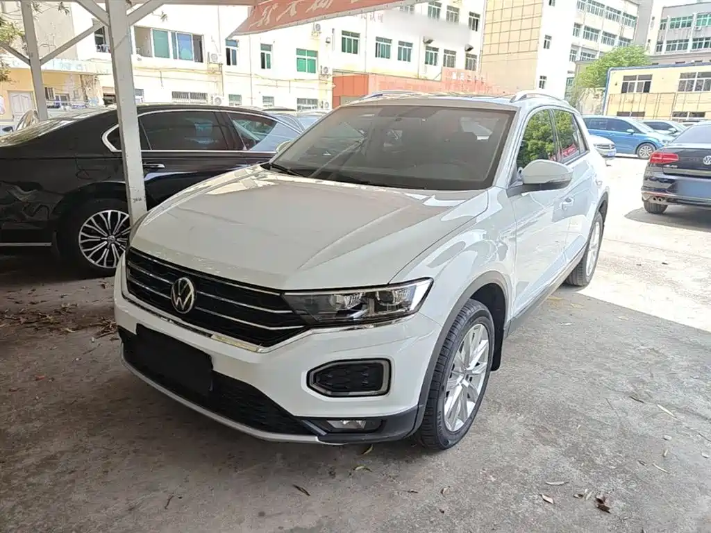 Volkswagen T-Roc 2023 — фото 2