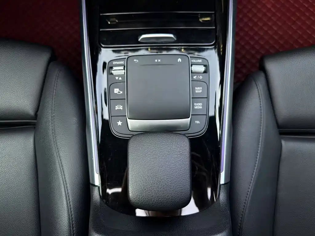 Mercedes-Benz GLB 2021 — фото 23
