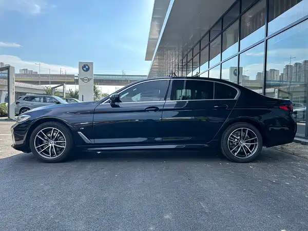 BMW 5 Series 2024
