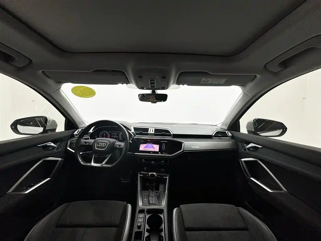 Audi Q3 2022 — фото 18