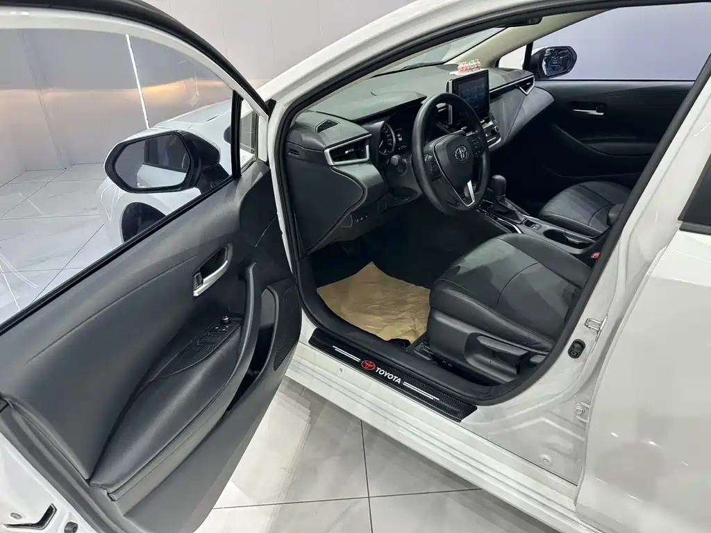 Toyota Corolla 2022 — фото 10