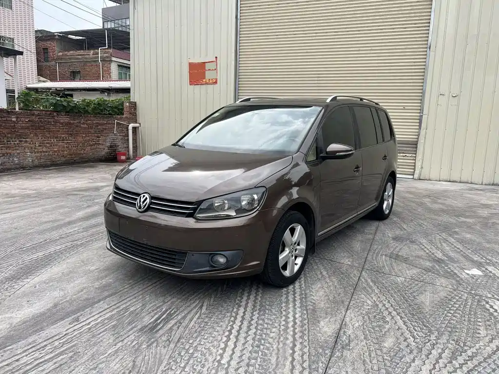 Volkswagen Touran 2011
