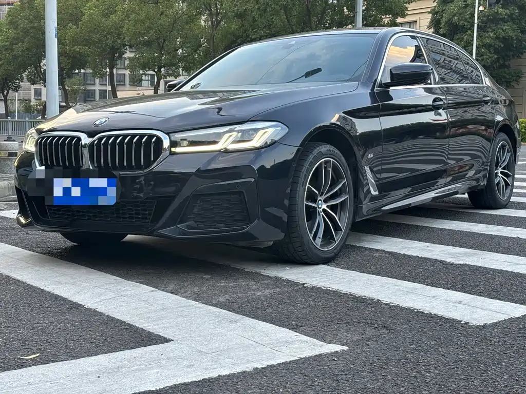 BMW 5 Series 2023