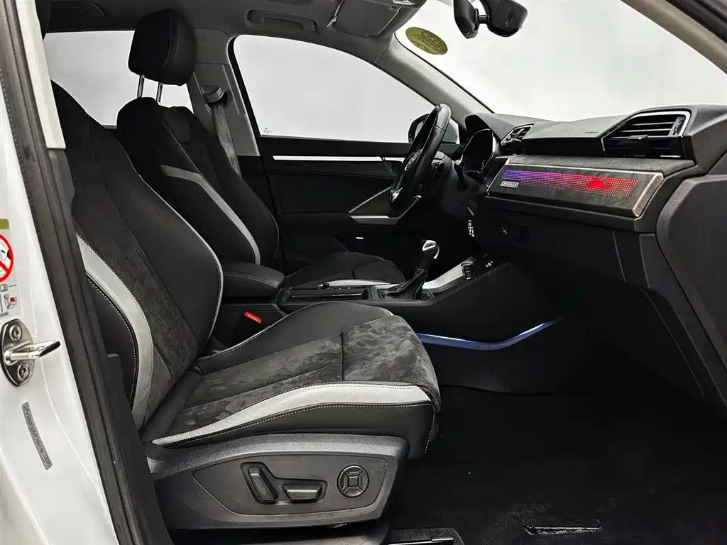Audi Q3 2022 — фото 17