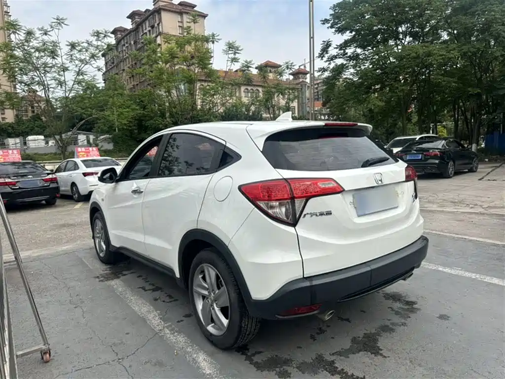 Honda Vezel 2022 — фото 12