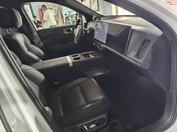 Li Auto L7 2024