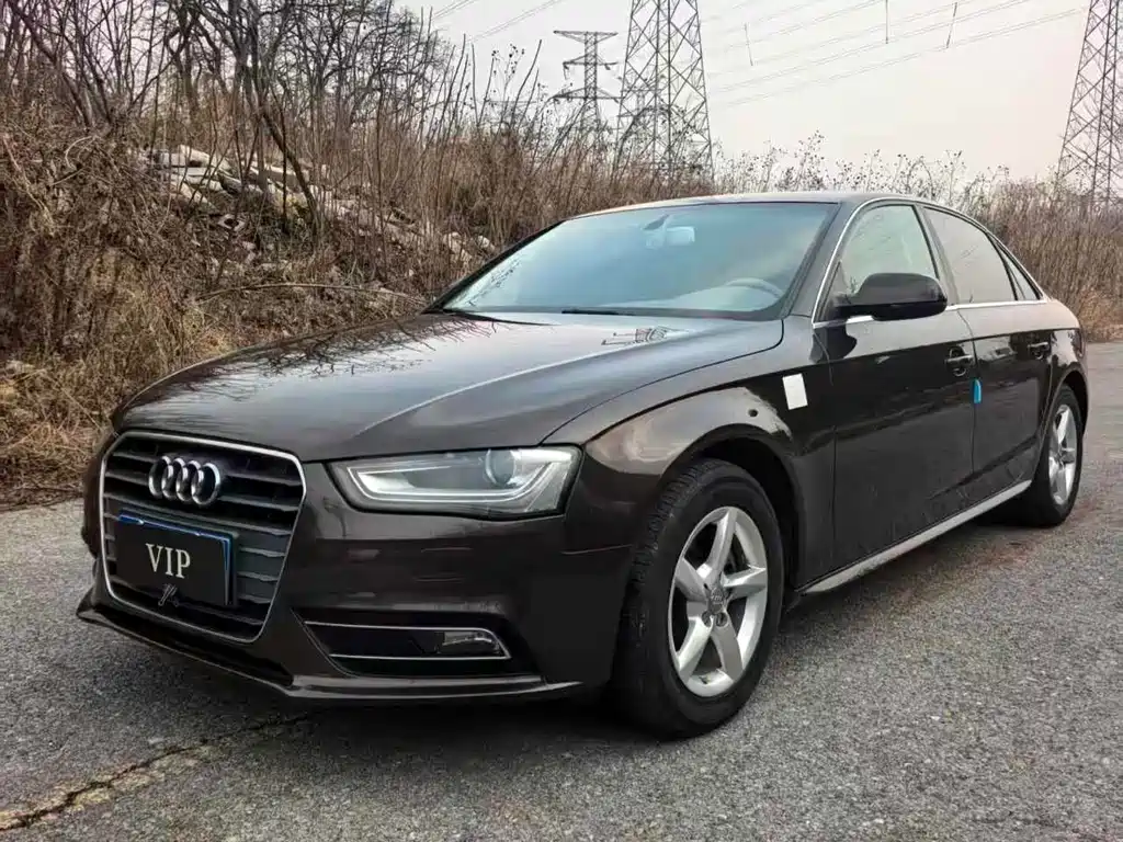 Audi A4L 2015 — фото 1