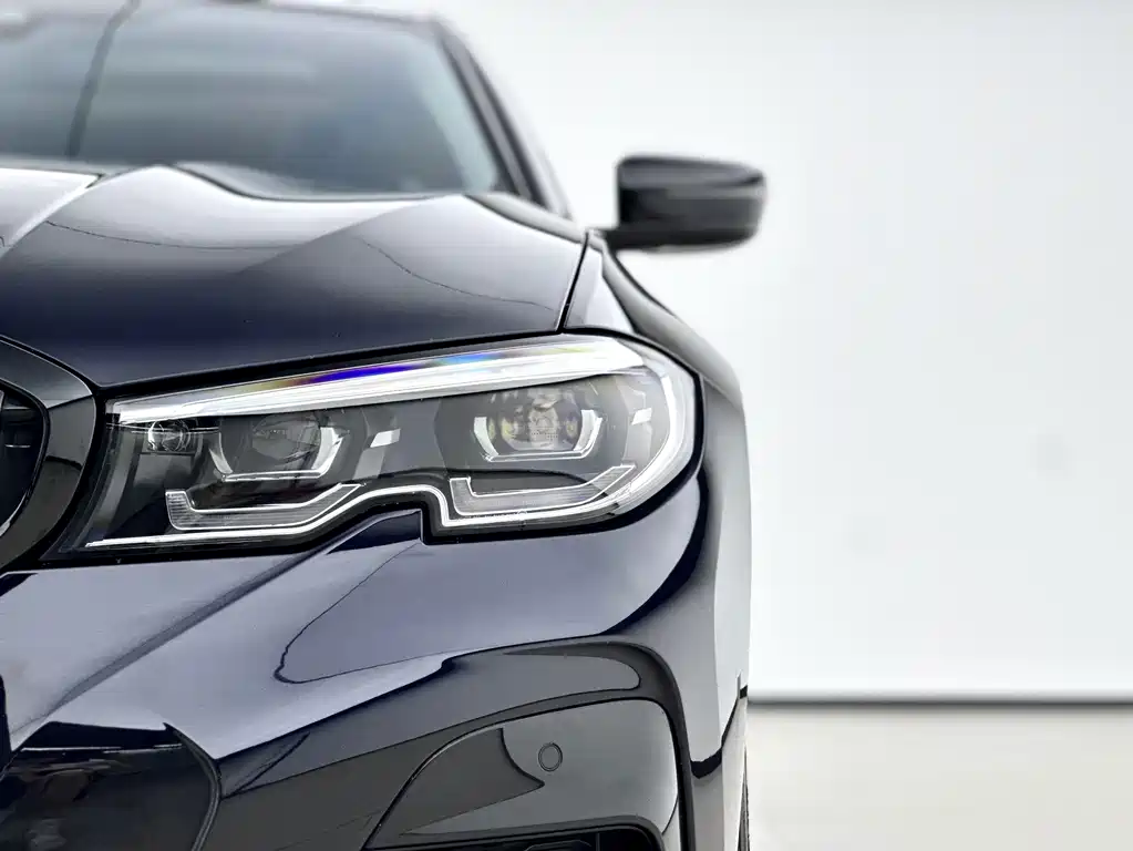 BMW 3 Series 2021 — фото 16