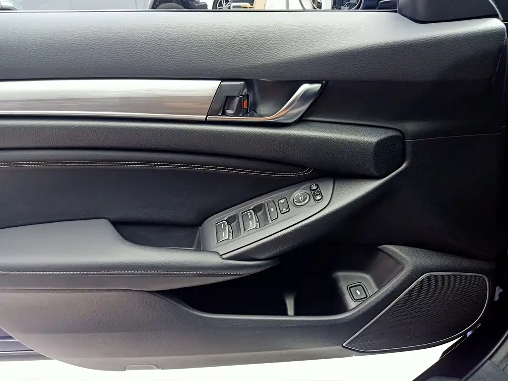 Honda Inspire 2021 — фото 15