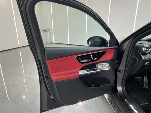 Mercedes-Benz GLC AMG 2025