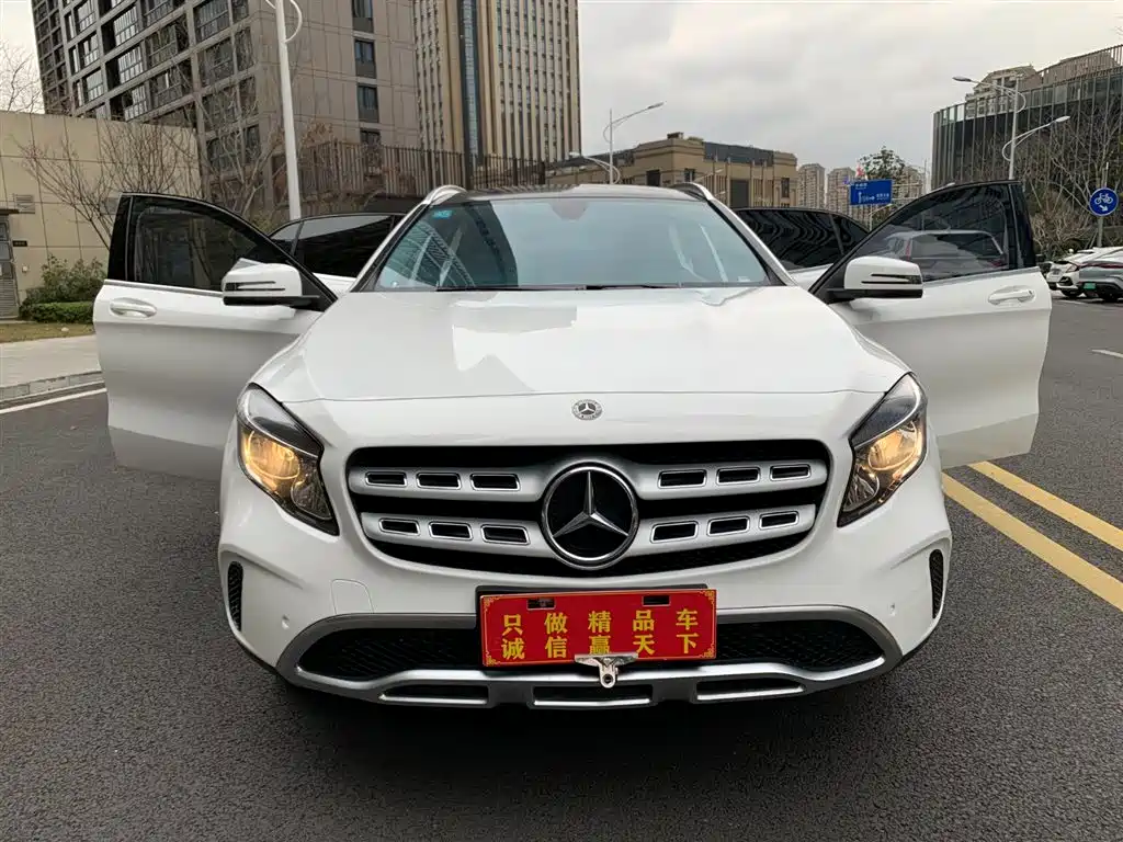 Mercedes-Benz GLA 2018 — фото 2