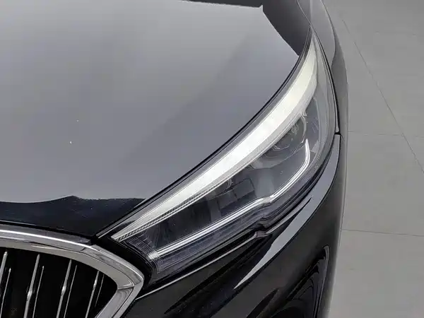 Hongqi H5 2018
