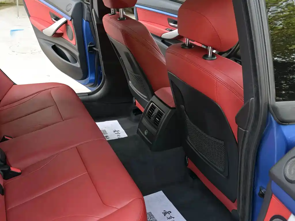 BMW 3 Series GT 2018 — фото 16