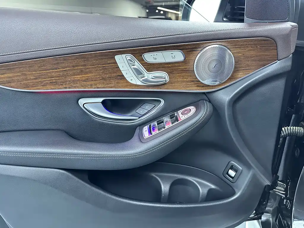 Mercedes-Benz GLC 2021