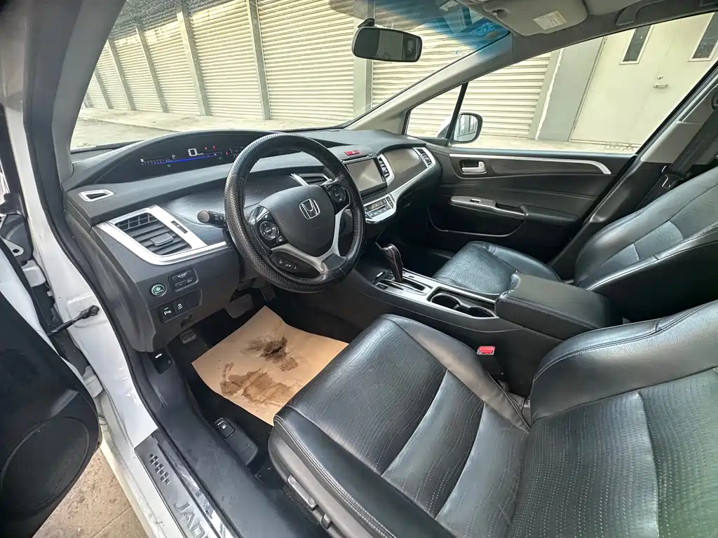 Honda Jade 2016 — фото 14