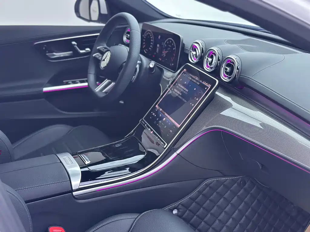 Mercedes-Benz C-Class 2024 — фото 10
