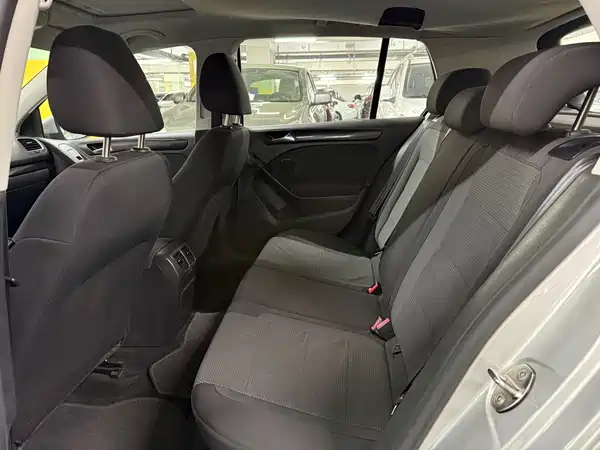 Volkswagen Golf 2014