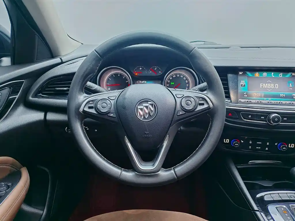 Buick Regal 2020 — фото 11