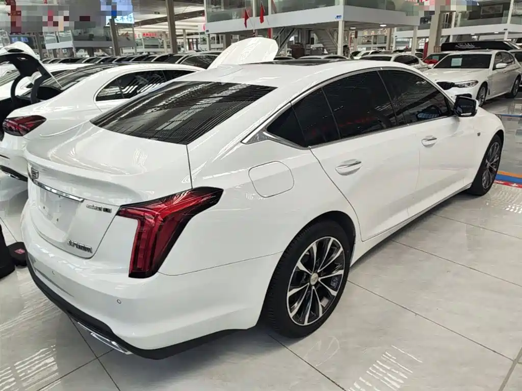 Cadillac CT5 2022 — фото 7