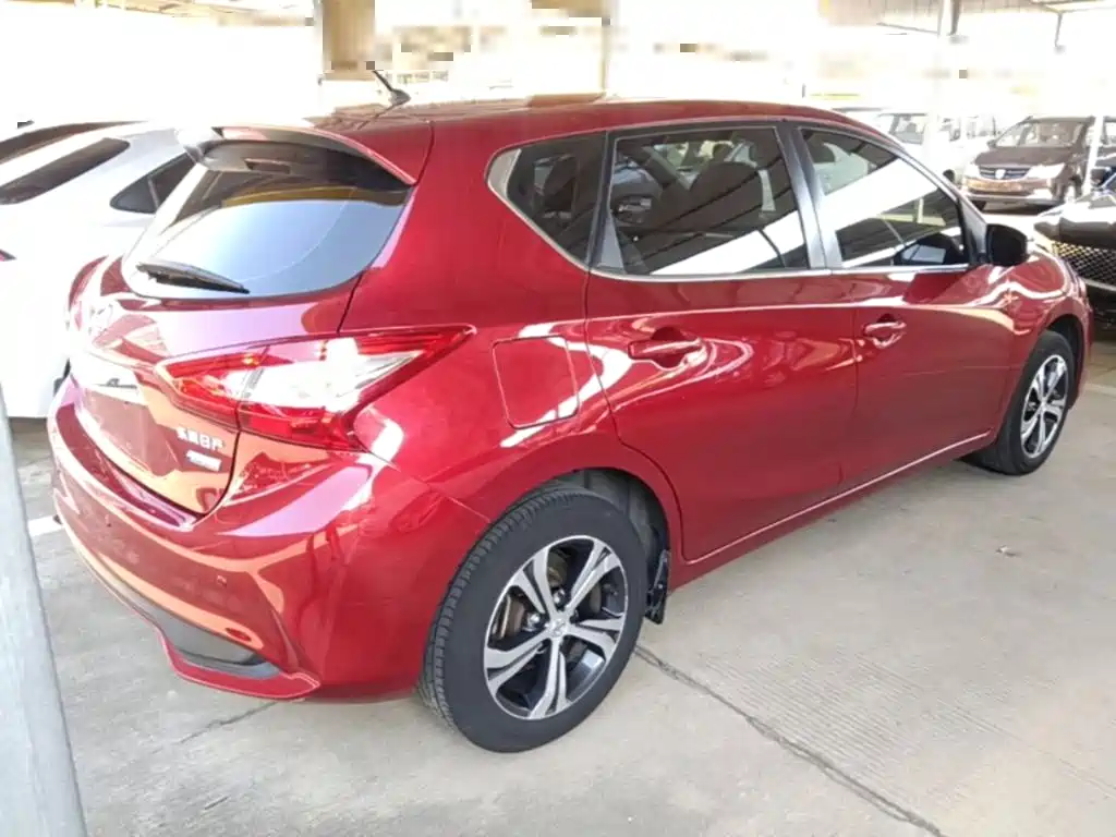Nissan Tiida 2018