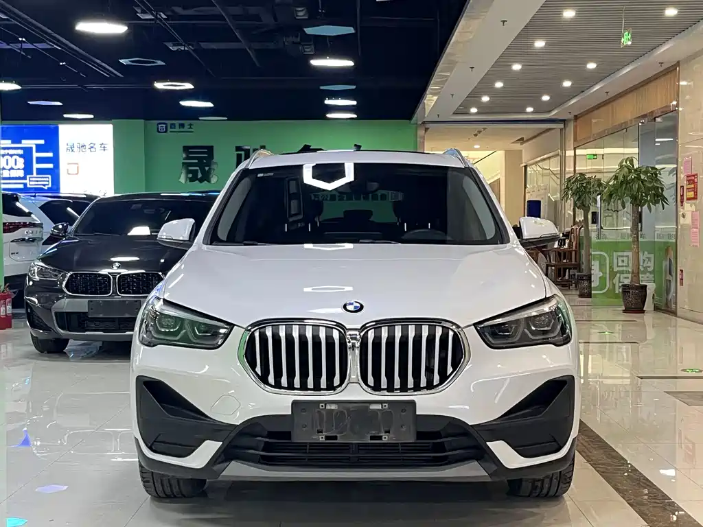 BMW X1 2021 — фото 2