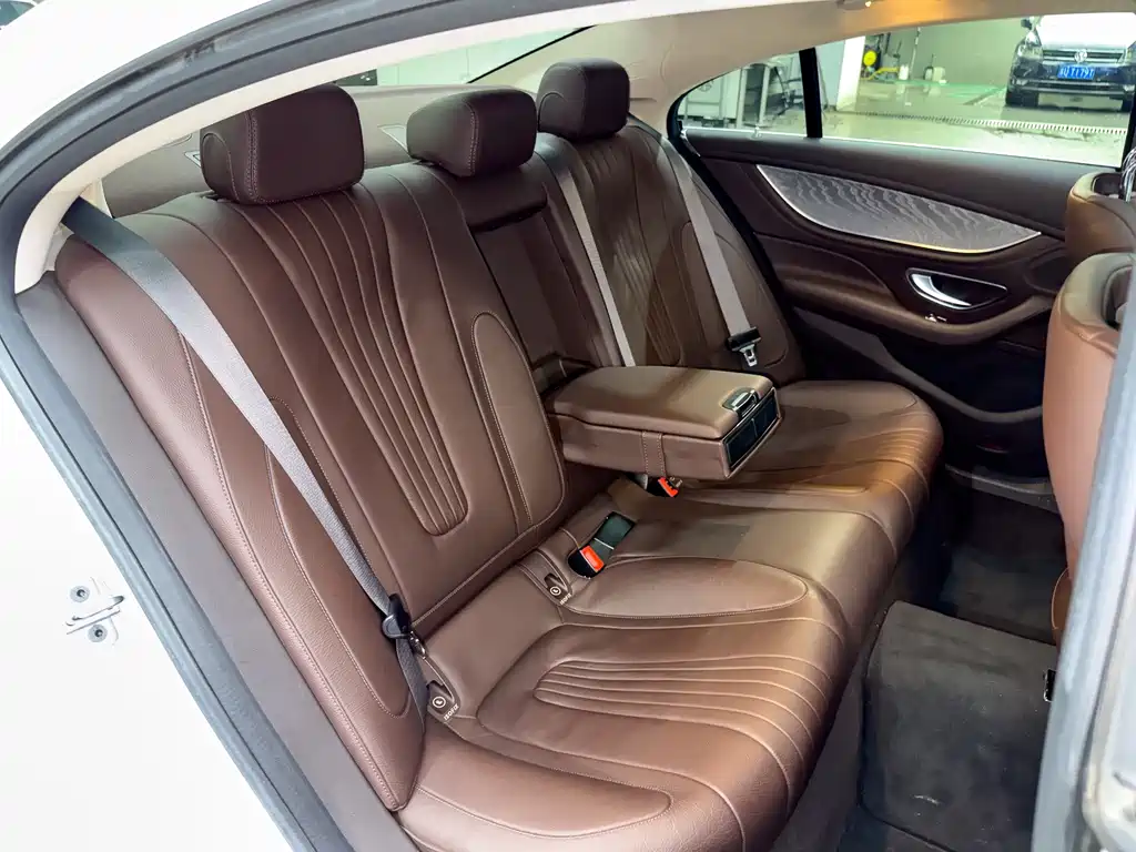 Mercedes-Benz CLS 2020 — фото 19