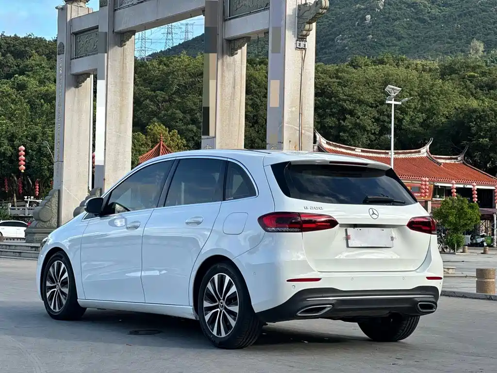 Mercedes-Benz B-Class 2020