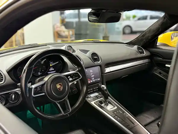 Porsche 718 2017