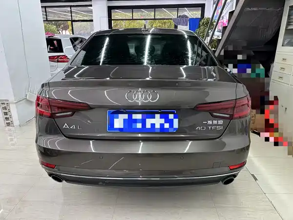 Audi A4L 2018