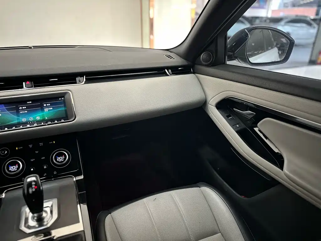 Land Rover Evoque 2020 — фото 12