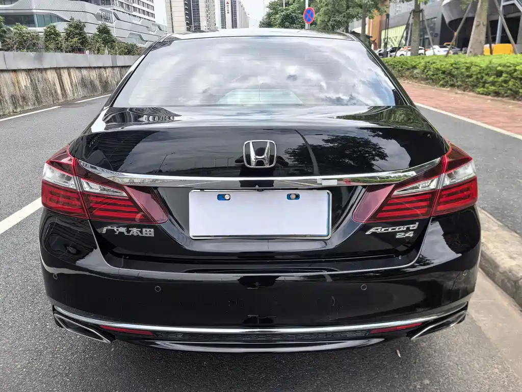 Honda Accord 2016 — фото 5