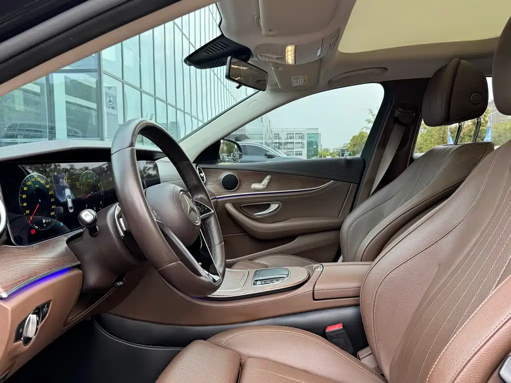 Mercedes-Benz E-Class 2022