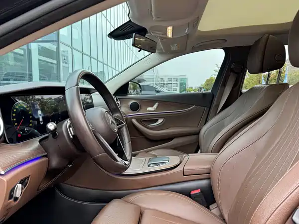 Mercedes-Benz E-Class 2022