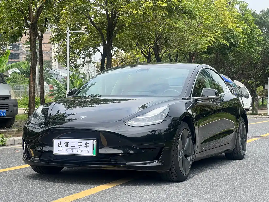 Tesla Model 3 2020 — фото 1