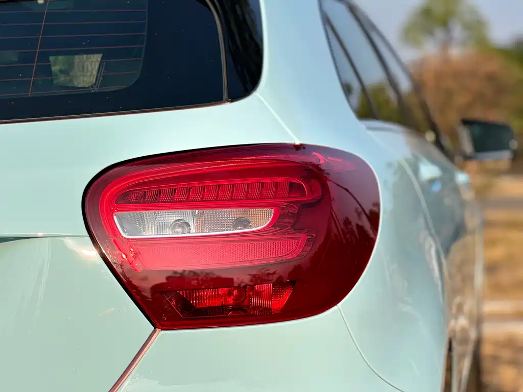 Mercedes-Benz A-Class 2018 — фото 19