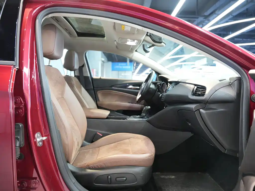Buick Regal 2019 — фото 17