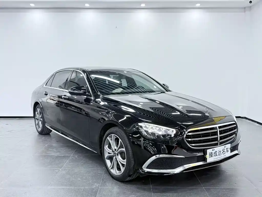 Mercedes-Benz E-Class 2022 — фото 4
