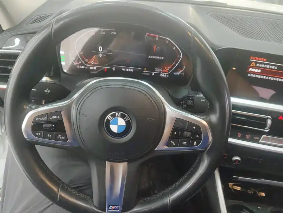 BMW 3 Series 2019 — фото 15
