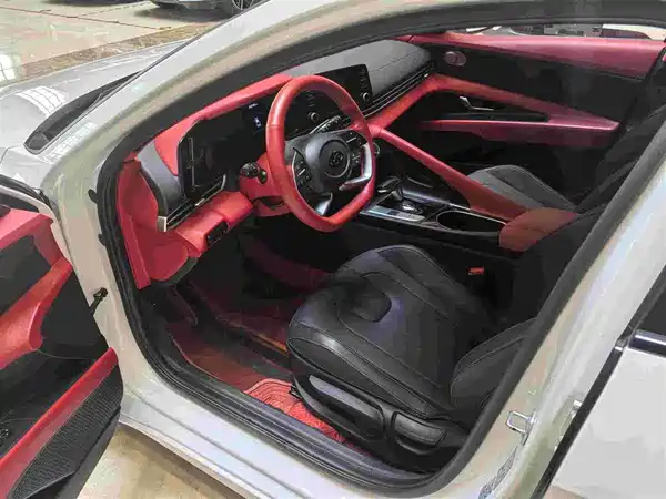 Hyundai Elantra 2023