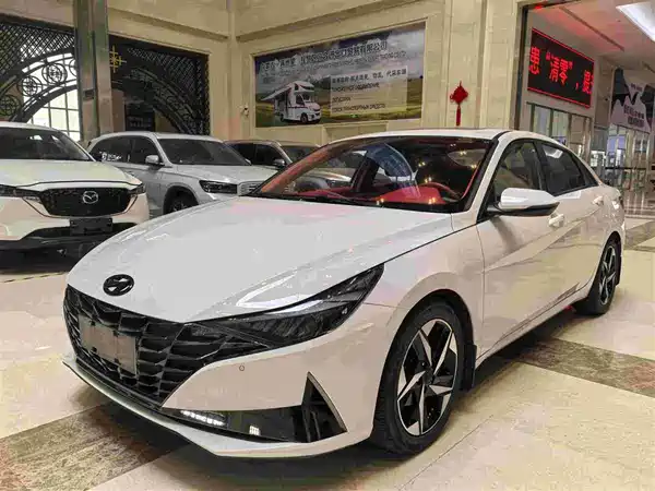 Hyundai Elantra 2023