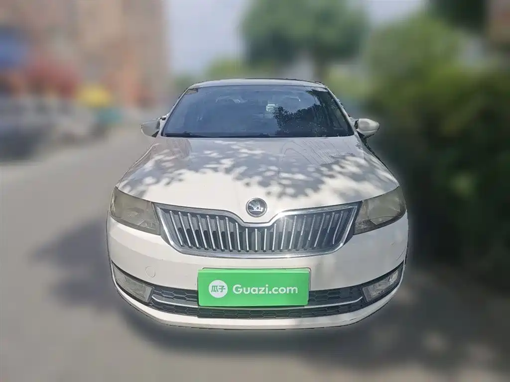 Skoda Rapid 2014 — фото 2