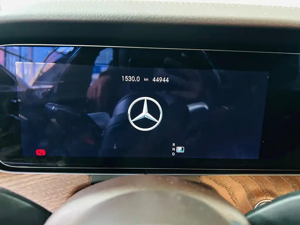 Mercedes-Benz E-Class 2023 — фото 15