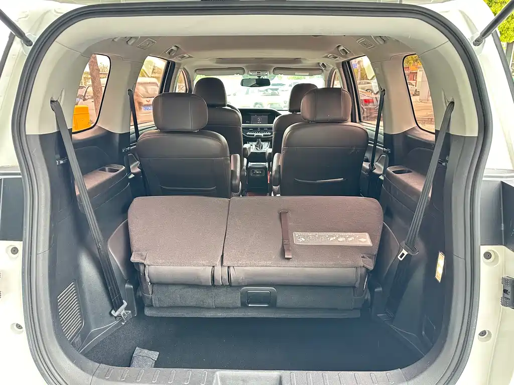 GAC Motor Trumpchi M6 2020 — фото 11
