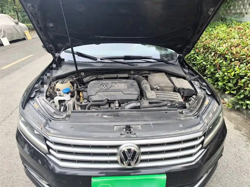 Volkswagen Passat 2017 — фото 11
