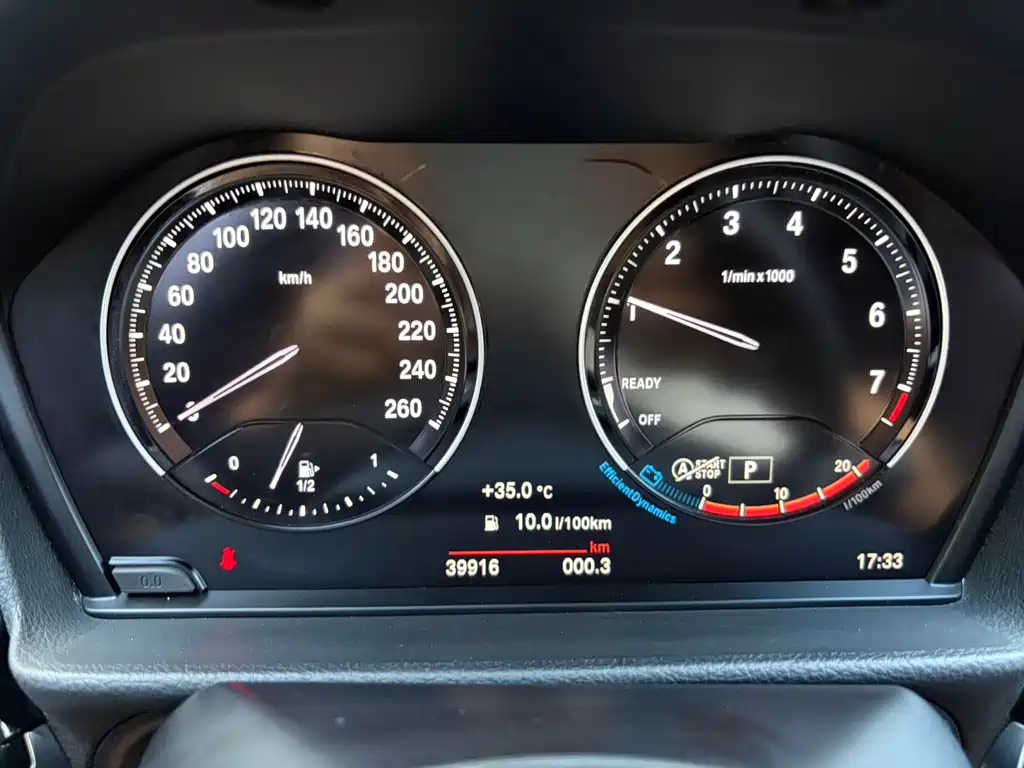 BMW 1 Series 2022 — фото 12