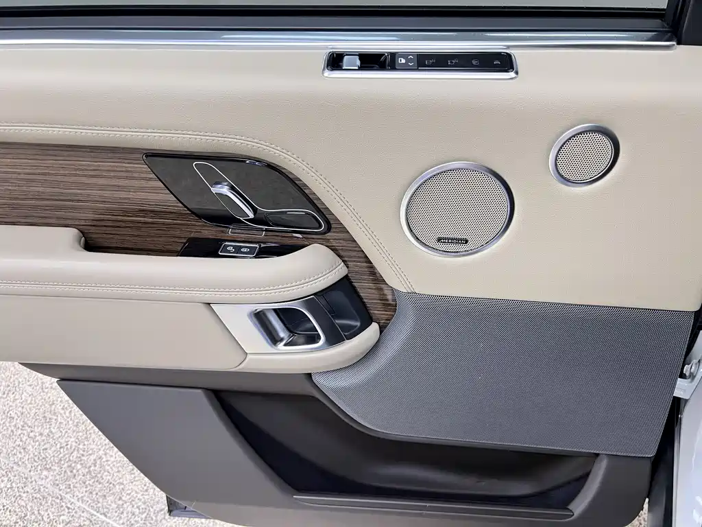 Land Rover Range Rover 2018 — фото 29