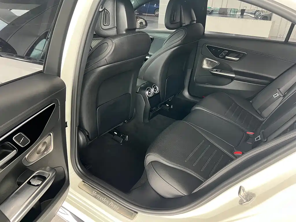 Mercedes-Benz C-Class 2022 — фото 14