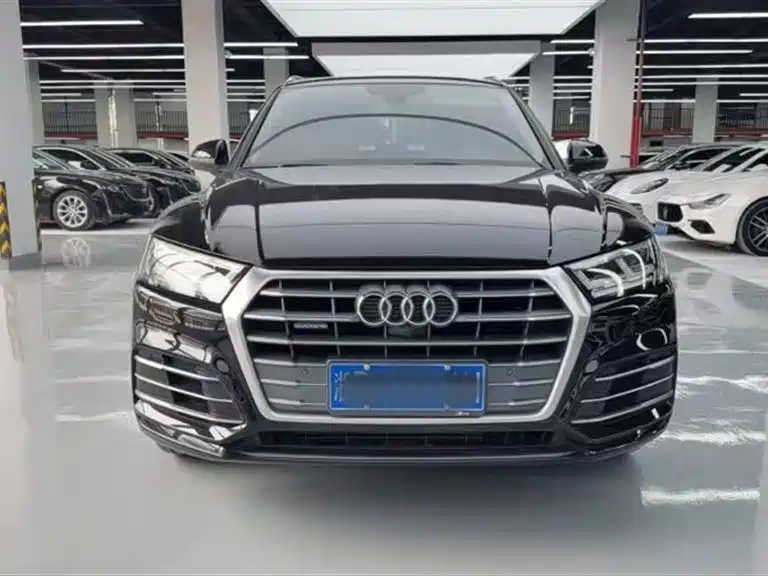 Audi Q5L 2018 — фото 2