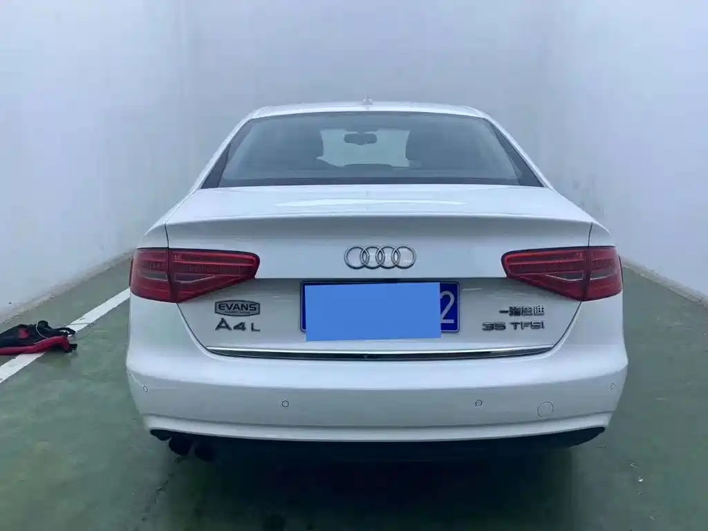 Audi A4L 2012 — фото 8